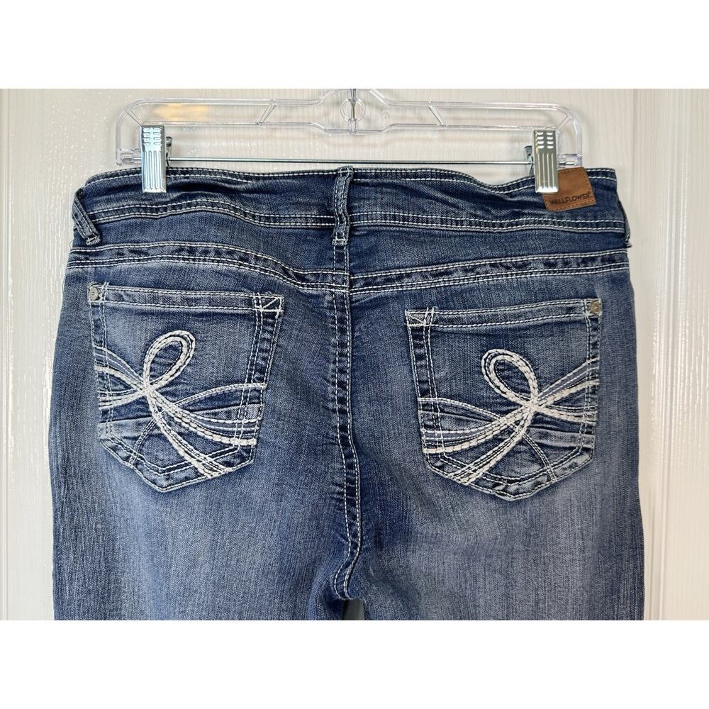 Wallflower Luscious Curvy Jeans Mid Rise Bootcut Blue Denim Size 13 REG Stretchy - Picture 4 of 7